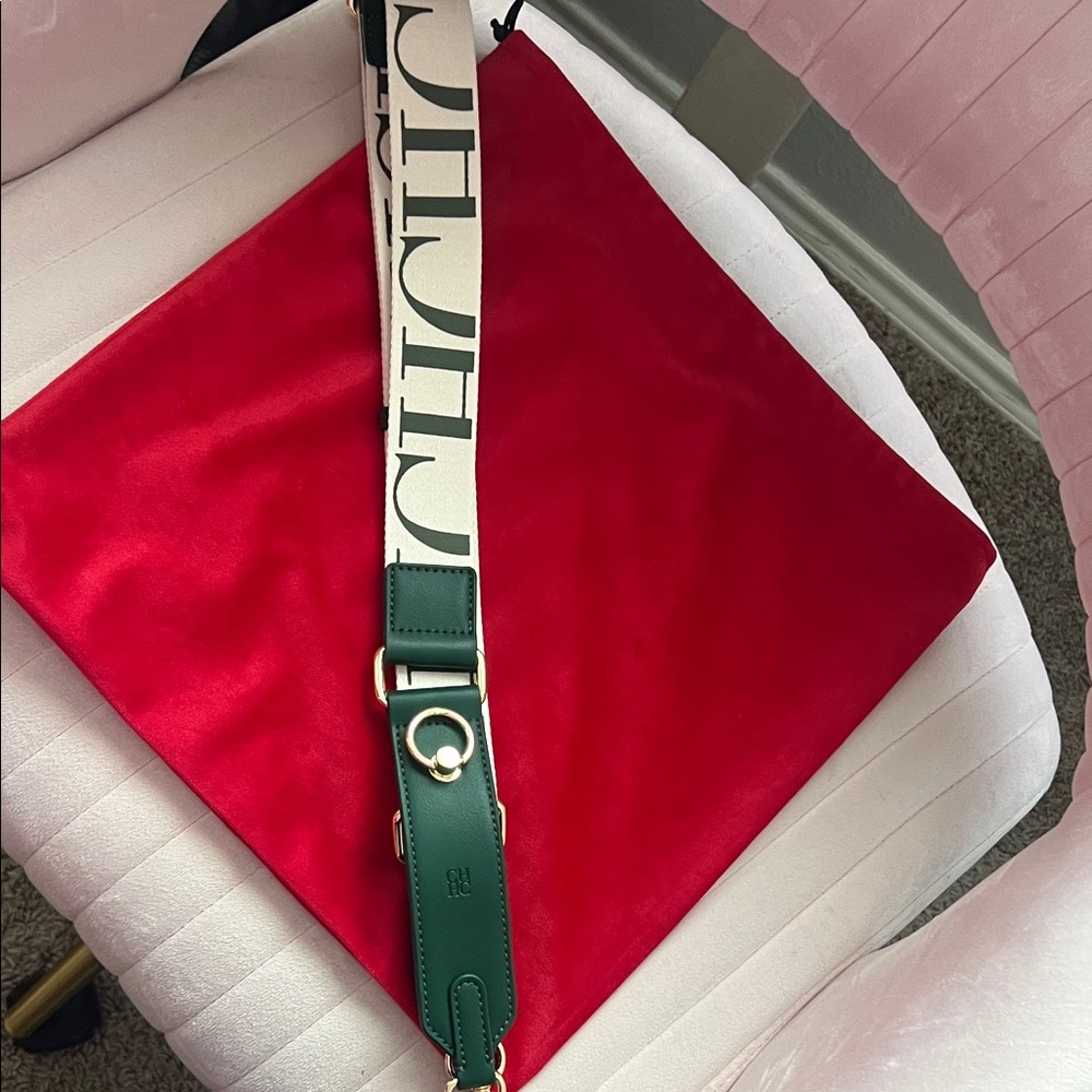 Chic Red and Green Shoulder Bag